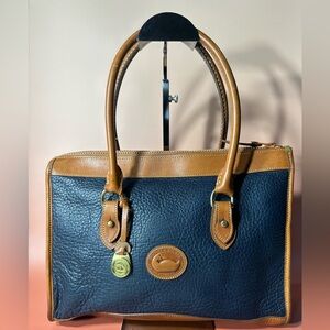 Dooney & Bourke VINTAGE Shoulder Bag w/Original Crossbody Strap. 11.5”x 9”x 5”